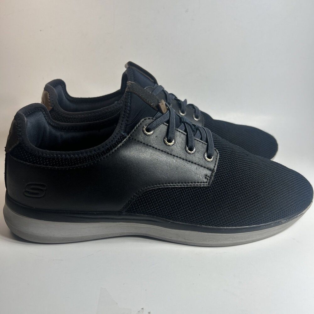 Skechers Relaxed Fit Shoes Men Size 12 Slip On Sneakers Navy Black 58817